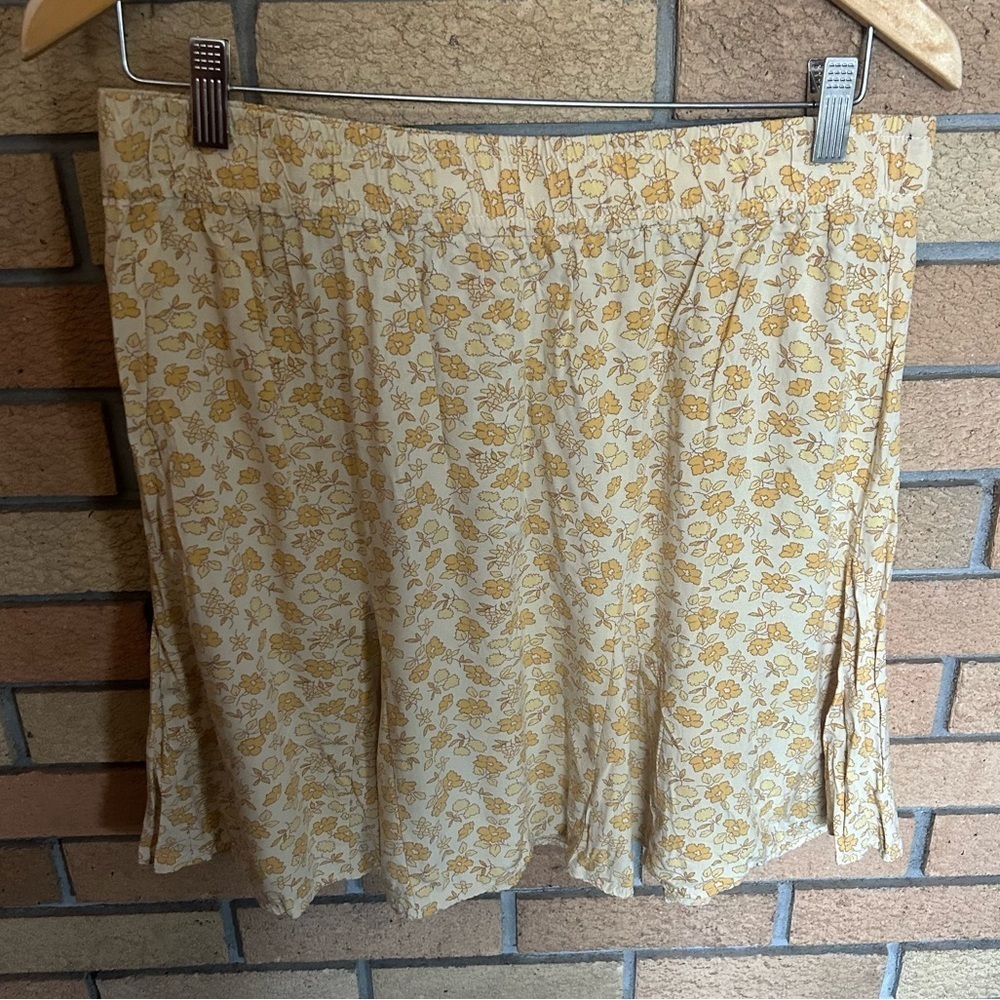 Madewell Pull-On Swing Mini Skirt in Piccola Floral Yellow Size Large - Picture 3 of 6